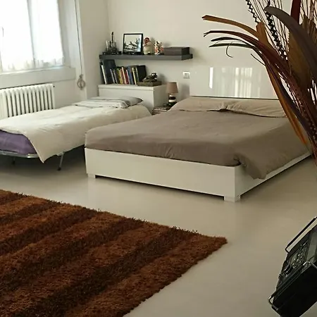 Apartament In Town *