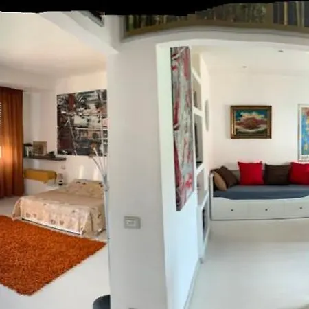 Apartment In Town