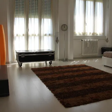 Apartment In Town